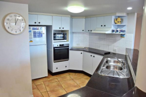 Ocean Shores Apartment 15 - Bring your own linen.